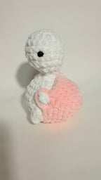 Handgemachte Mini Schildkröte rosa/weiß – weiches Plüschtier aus Chenillegarn